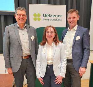 Zufriedene Organisatoren v.l.n.r. Hans-Willi Warder (DGfZ), Imke Brammer-Rahlfs  (Uelzener Versicherungen), Prof. Dr. Georg Thaller (Uni Kiel)